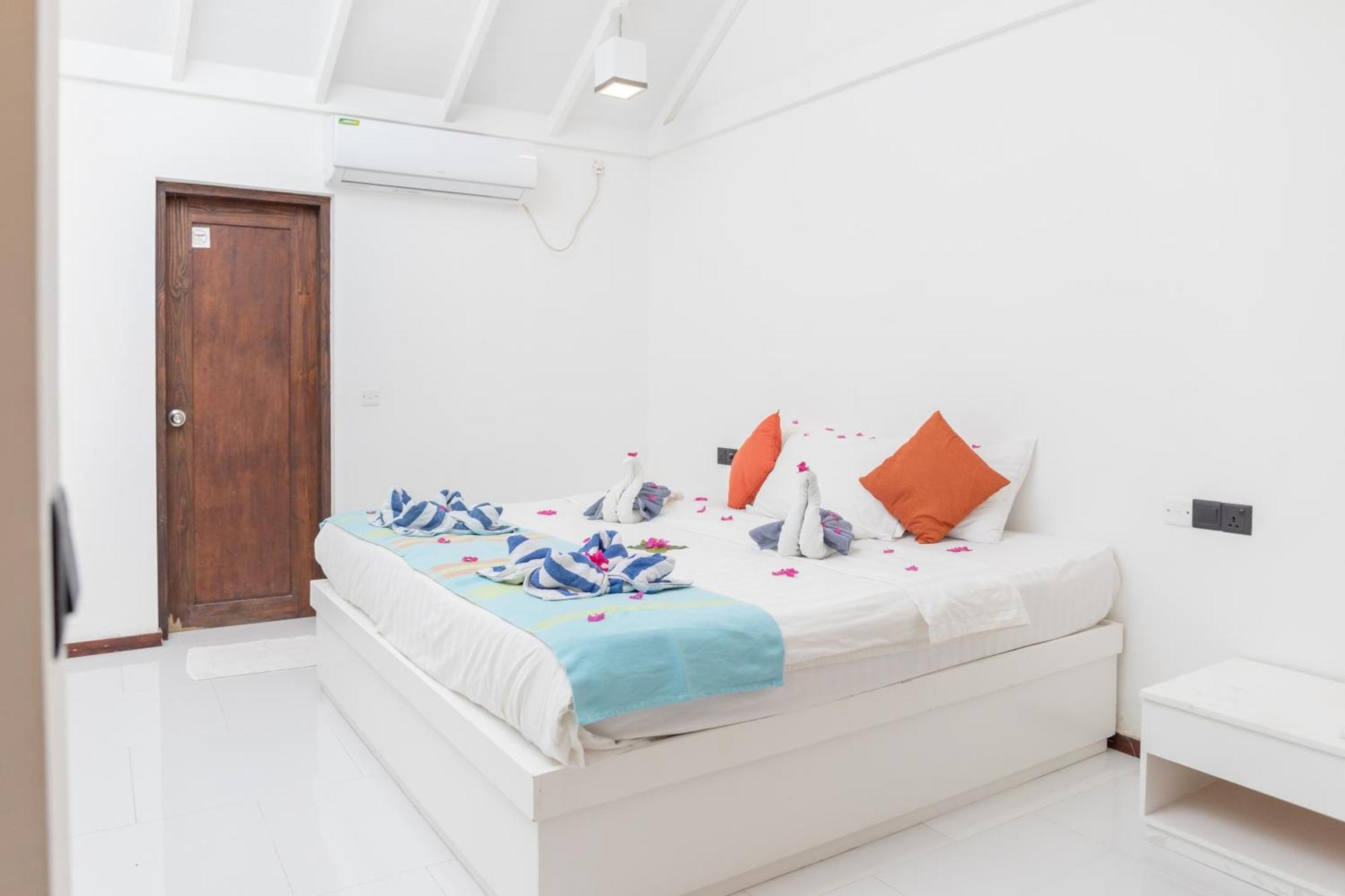 Brickwood Ganduvaru Private